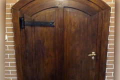 wine_celar_doors_02