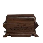 Cutie Jordas aniversară, realizată manual. Dimensiuni compacte, design elegant, ideală pentru bijuterii și obiecte mici - Jordas Design - Lemn modelat cu măiestrie - www.jordasdesign.ro