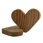 Inimă decorativă din lemn Titan, realizată manual. Dimensiuni mari, design elegant, ideală pentru decor cald și cadouri speciale – Jordas Design – Lemn modelat cu măiestrie – www.jordasdesign.ro